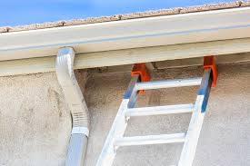 DIY Gutter Repair: 5 Quick Fixes for Leaks and Loose Gutters (and the average cost of gutter repair)